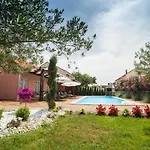 Villa Magdalena, *