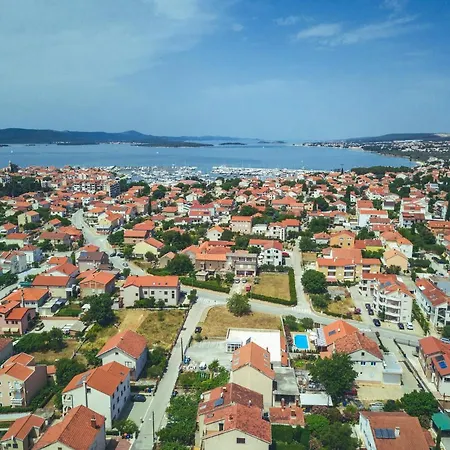 Villa Magdalena, *