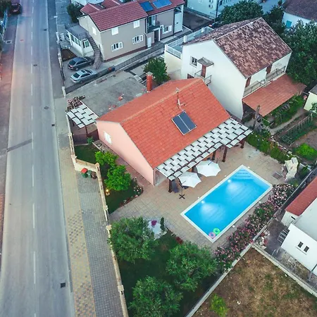 Magdalena, Villa